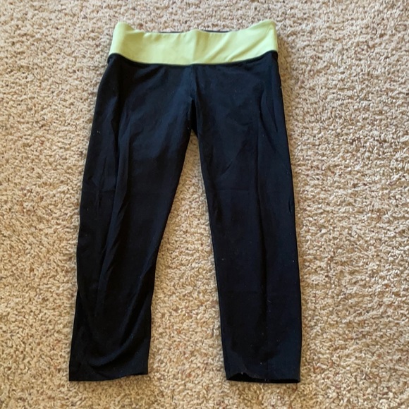 Women’s PINK Capri leggings - Picture 1 of 2